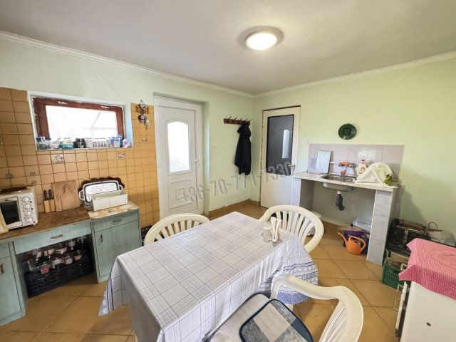 Eladó családi ház, Tenken 24.5 M Ft, 2 szobás