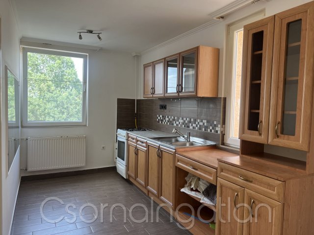 Kiadó téglalakás, albérlet, Csornán 120 E Ft / hó, 2 szobás