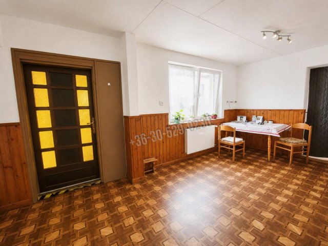 Eladó családi ház, Bezenyén 45.5 M Ft, 3 szobás