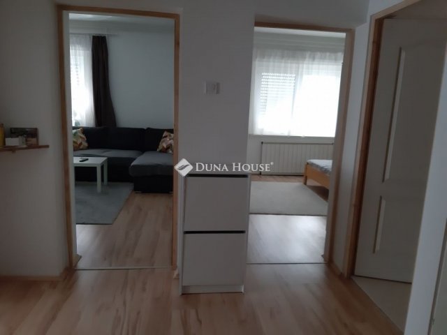 Eladó téglalakás, Budapesten, XVII. kerületben 71.9 M Ft