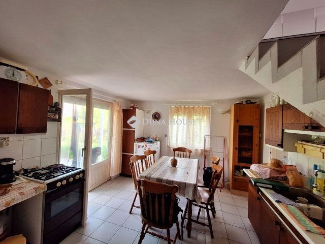 Eladó családi ház, Balatonakarattyán 59.9 M Ft, 3 szobás