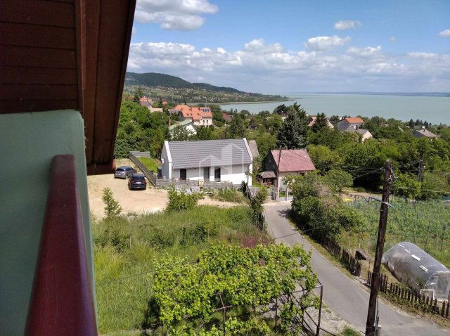 Eladó családi ház, Badacsonytomajon 134.9 M Ft