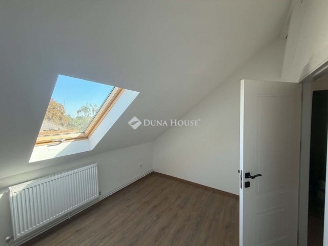 Eladó téglalakás, Hódmezővásárhelyen 70 M Ft, 5 szobás