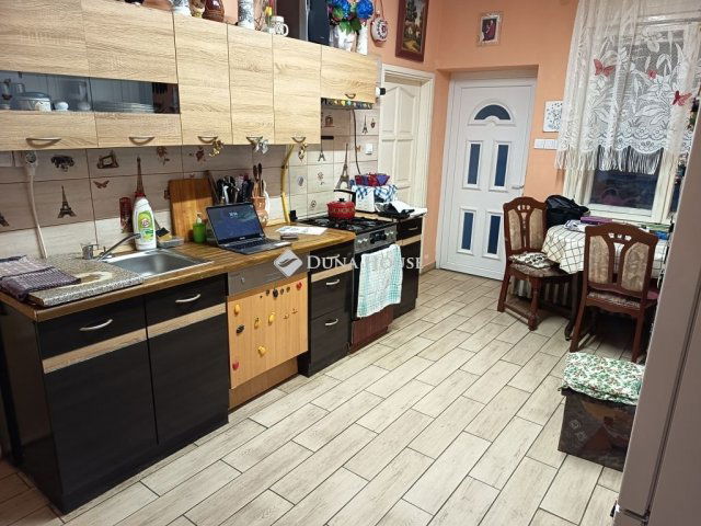 Eladó családi ház, Apátfalván 19.5 M Ft, 3 szobás