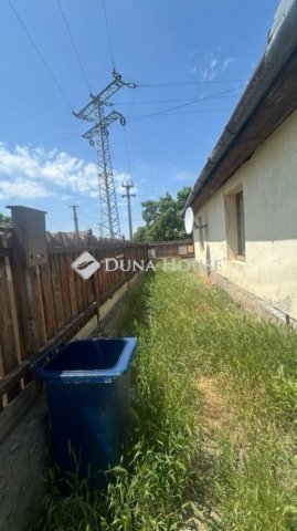 Eladó családi ház, Pilisen 32 M Ft, 2 szobás