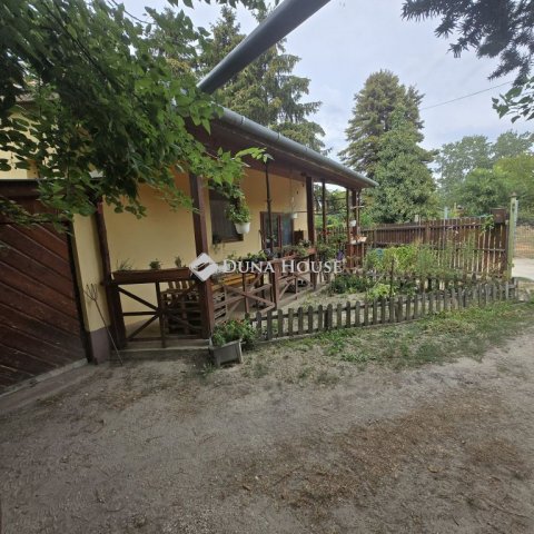 Eladó családi ház, Kecskeméten 56 M Ft, 2 szobás