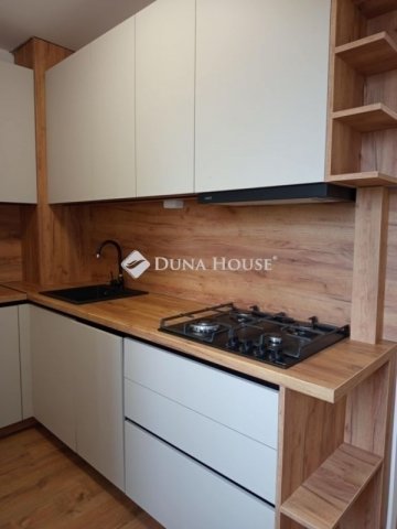 Eladó panellakás, Pécsett 54.9 M Ft, 2 szobás