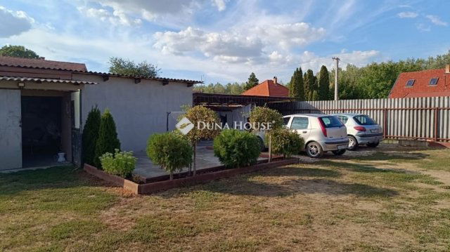 Eladó családi ház, Tápiószecsőn 54.9 M Ft, 3 szobás