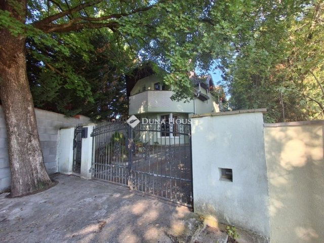 Eladó családi ház, Miskolcon 70 M Ft, 5 szobás