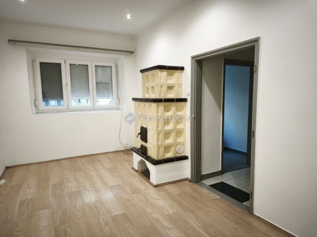 Eladó téglalakás, Szombathelyen 24.9 M Ft, 1 szobás