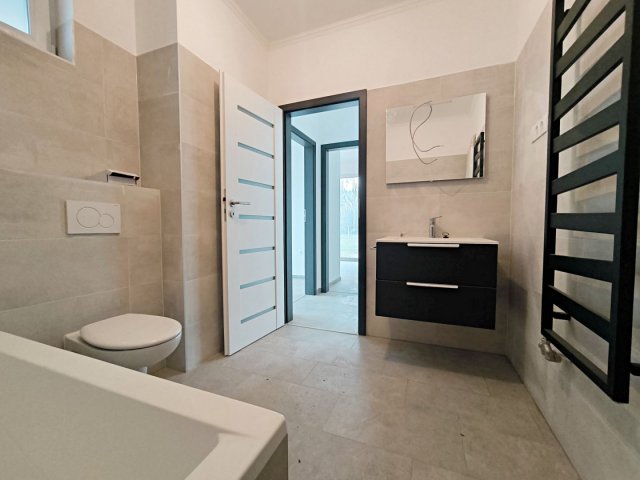 Eladó téglalakás, Mosonmagyaróváron 76 M Ft, 4 szobás