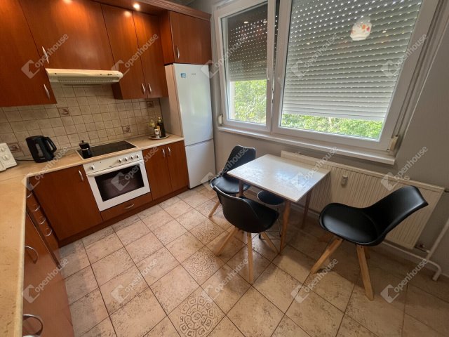 Kiadó panellakás, albérlet, Debrecenben 260 E Ft / hó