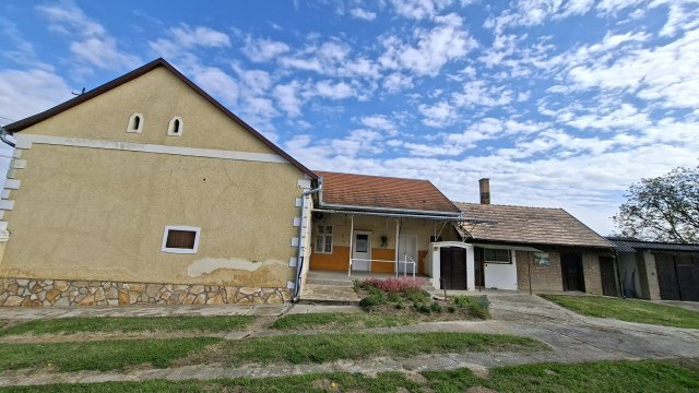Eladó családi ház, Döbröközön 22.9 M Ft, 3+1 szobás
