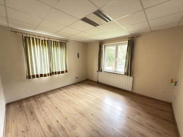 Eladó családi ház, Szentendrén 148.9 M Ft, 6 szobás