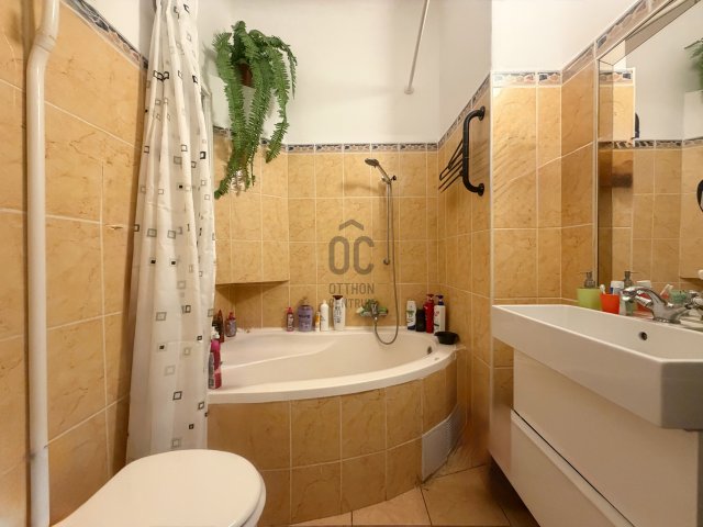 Eladó téglalakás, Budapesten, VIII. kerületben 58 M Ft, 1 szobás