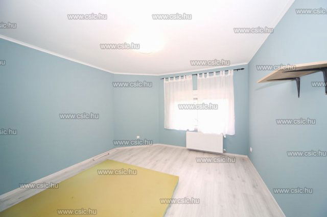 Eladó családi ház, Pilisborosjenőn 280 M Ft, 16 szobás