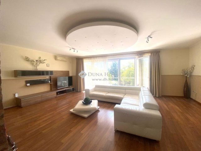 Eladó családi ház, Budapesten, II. kerületben 277.863 M Ft