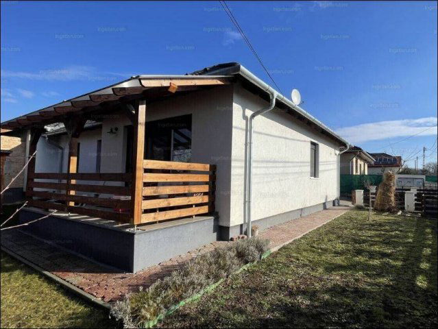 Eladó családi ház, Nagytarcsán 95.9 M Ft, 3 szobás