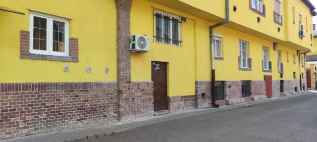 Eladó téglalakás, Szolnokon 37 M Ft, 3 szobás