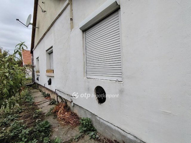 Eladó családi ház, Derekegyházán 20 M Ft, 3+1 szobás
