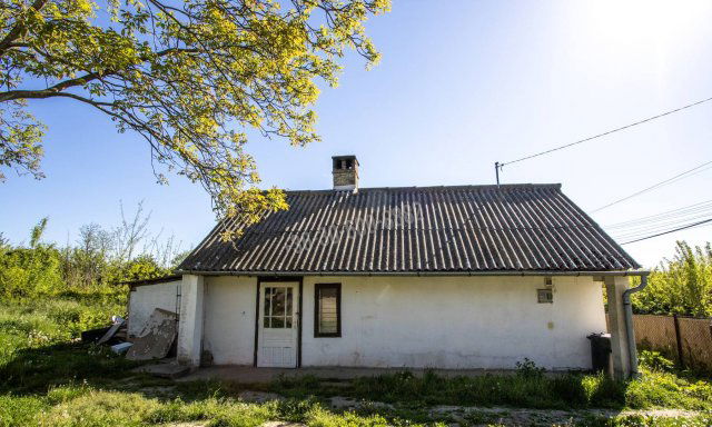Eladó családi ház, Nagyszokolyon 3.3 M Ft, 1 szobás