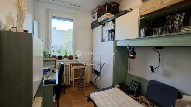Eladó panellakás, Budapesten, III. kerületben 72.9 M Ft