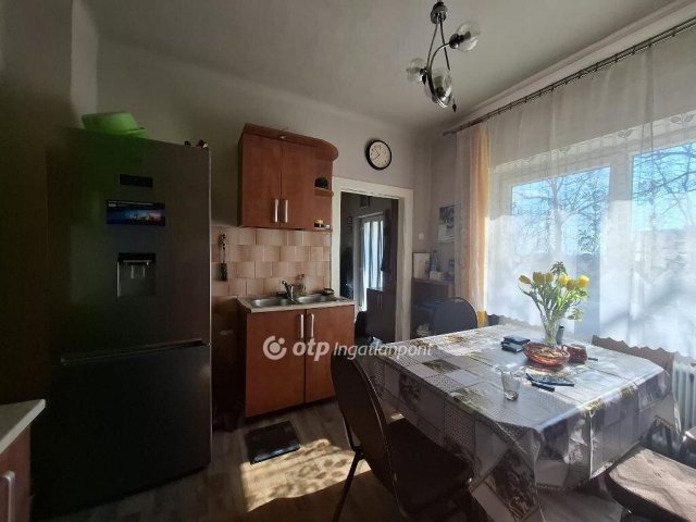 Eladó családi ház, Kötegyánon 13.5 M Ft, 4 szobás