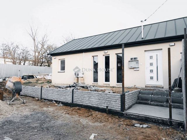 Eladó családi ház, Debrecenben 72 M Ft, 3 szobás