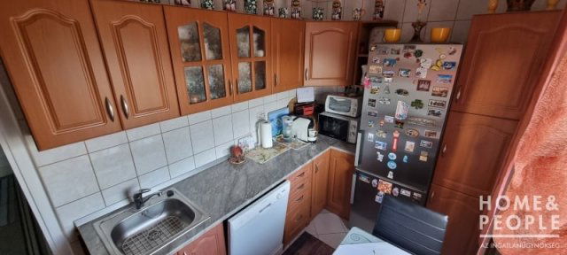 Eladó téglalakás, Szegeden 45.999 M Ft, 1+1 szobás