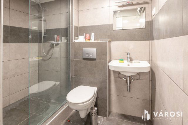 Eladó téglalakás, Szegeden 28 M Ft, 1 szobás