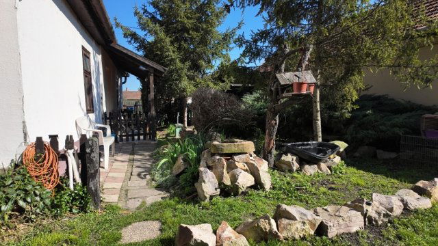 Eladó családi ház, Jászárokszálláson 13.5 M Ft, 1+2 szobás