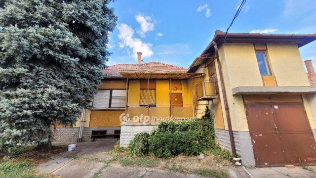 Eladó családi ház, Jászberényben 121.9 M Ft, 2 szobás