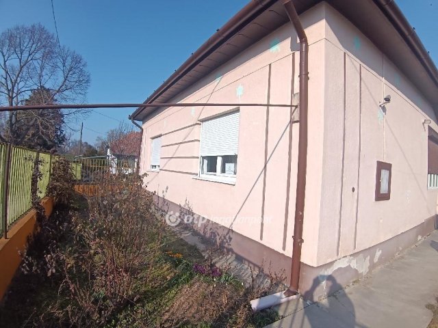Eladó családi ház, Gyomaendrődön 16 M Ft, 3 szobás