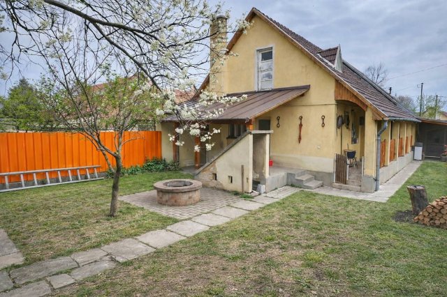 Eladó családi ház, Nyíregyházán 74 M Ft, 3+3 szobás