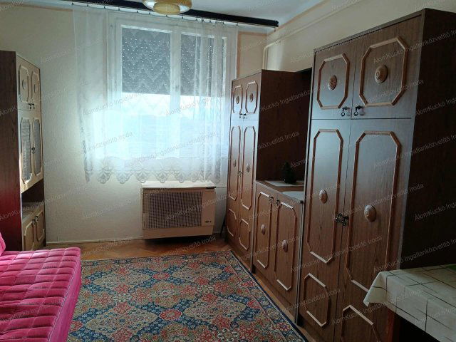 Kiadó téglalakás, albérlet, Kaposváron 65 E Ft / hó, 1 szobás