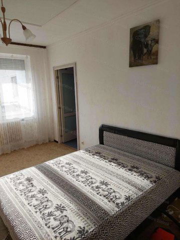 Eladó panellakás, Szolnokon 28.99 M Ft, 2 szobás