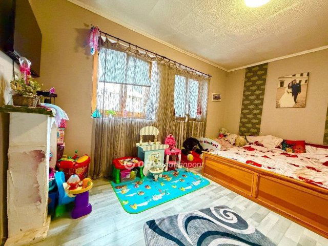 Eladó családi ház, Pápateszéren 21.99 M Ft, 3 szobás