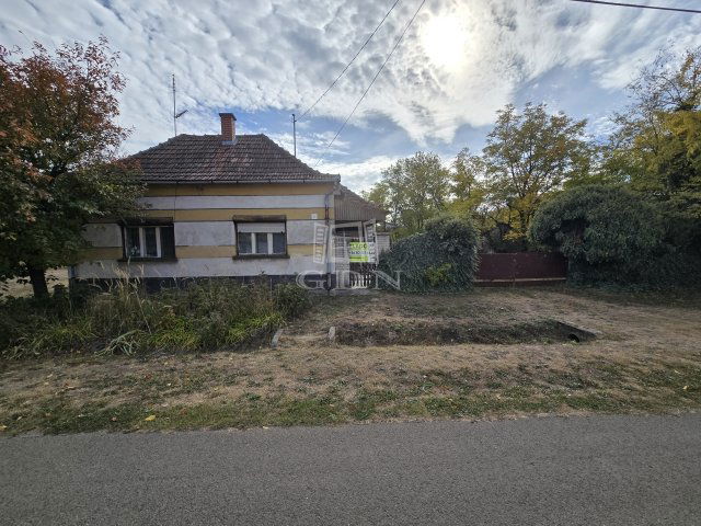 Eladó családi ház, Csikérián 5 M Ft, 3 szobás