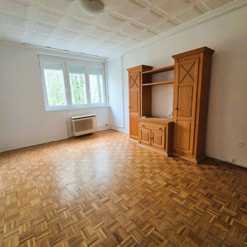 Eladó téglalakás, Kecskeméten 47.9 M Ft, 2 szobás