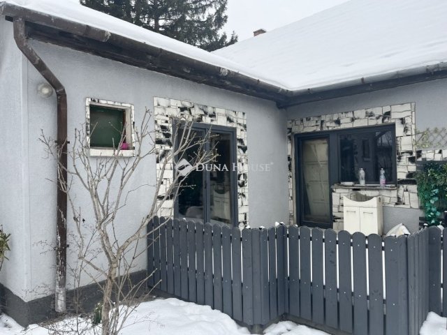 Eladó családi ház, Szigethalmon 70 M Ft, 4 szobás