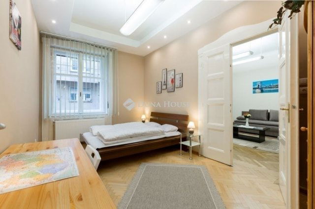 Eladó téglalakás, Budapesten, IX. kerületben 100 M Ft, 3 szobás