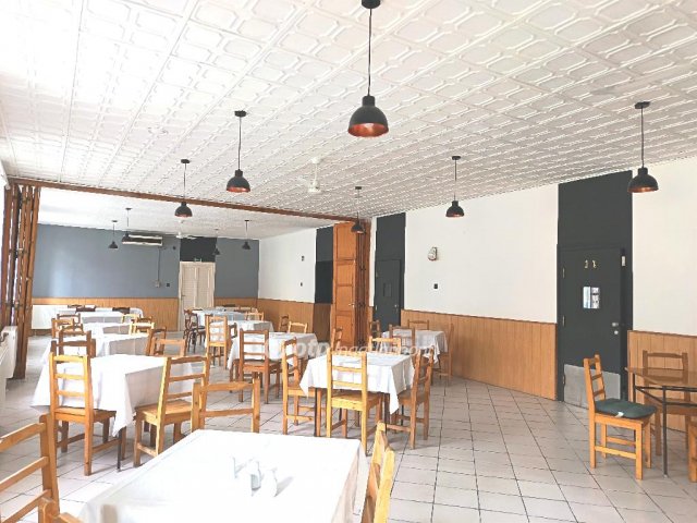 Kiadó üzlethelyiség, Szentesen 900 E Ft / hó