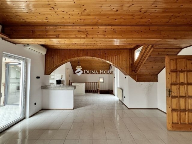 Eladó téglalakás, Budapesten, XV. kerületben 111.5 M Ft