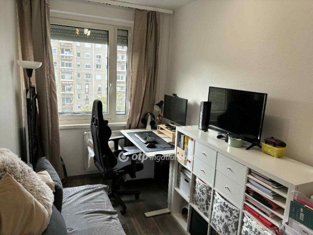 Eladó panellakás, Budapesten, XI. kerületben 98 M Ft, 1+3 szobás