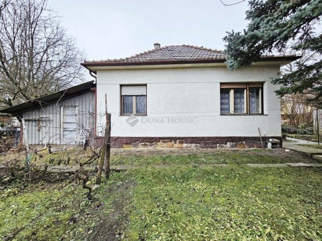 Eladó családi ház, Gödön 44.9 M Ft, 2 szobás