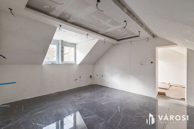 Eladó téglalakás, Hódmezővásárhelyen 65 M Ft, 4+1 szobás