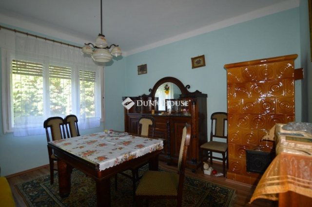 Eladó családi ház, Ábrahámhegyen 70 M Ft, 2 szobás