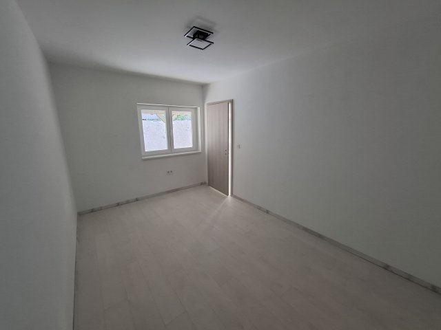 Eladó ikerház, Szentmártonkátán, Bata Sámuel utcában 76.4 M Ft