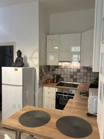 Kiadó téglalakás, albérlet, Budapesten, VI. kerületben