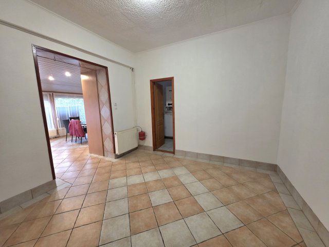 Eladó családi ház, IV. kerületben, Szérűskert utcában